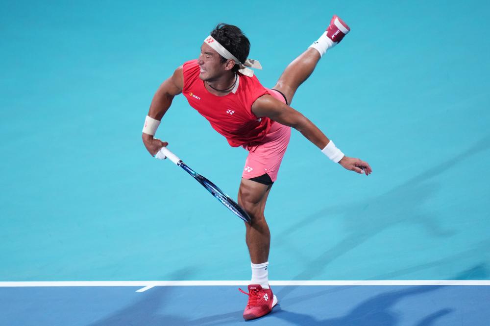 旺财28登录：球迷态度：被迫十人应战，你给国足这个半场表现打几分？.